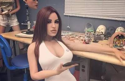 AI浪潮席卷多元領(lǐng)域 娛樂新星微軟小冰加盟《超次元偶像》，IBM系統(tǒng)開啟中國教育數(shù)字化新篇章